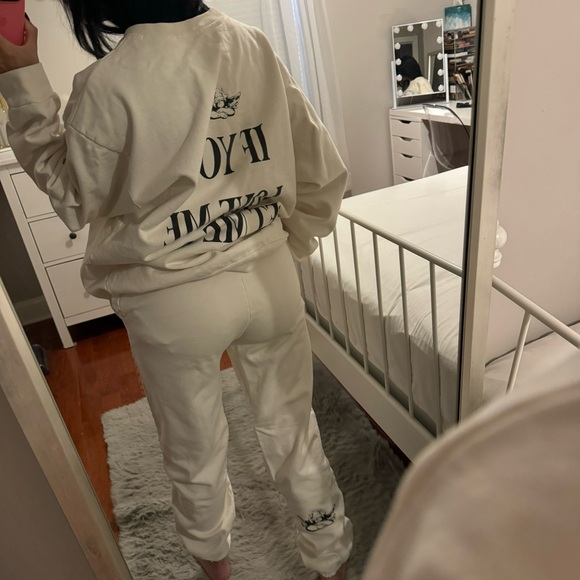 Boys Lie Let Me Go Sweatpants & Crewneck Set - Picture 3 of 16